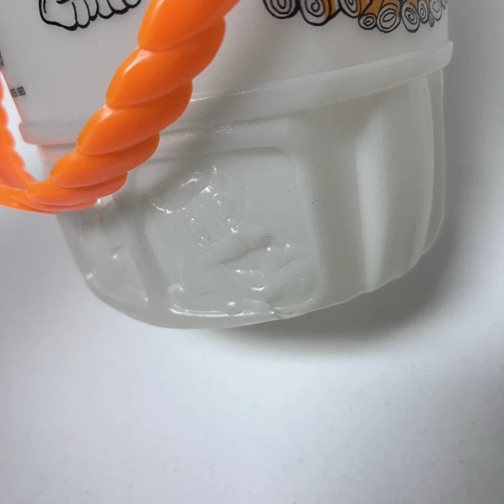 VTG 1993 Cinemark Theatres Popcorn Bucket Halloween Theme Candy Glow In Dark